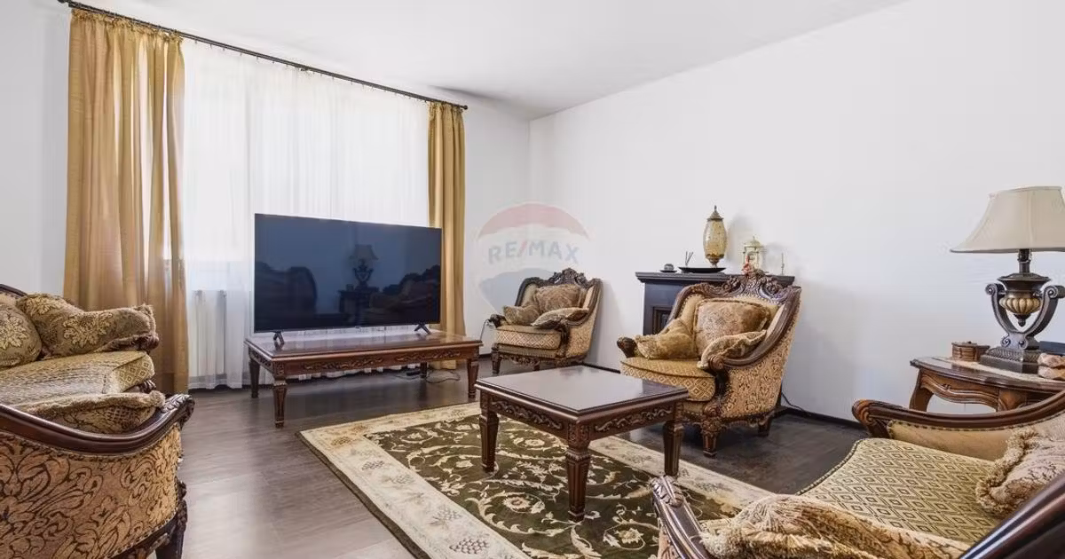 Casă de vânzare cu 7 camere în zona Bucium, Iași