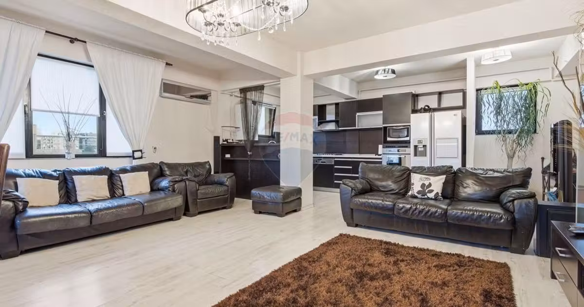 Apartament de vânzare cu 3 camere, mobilat în zona Ultracentral, Iași