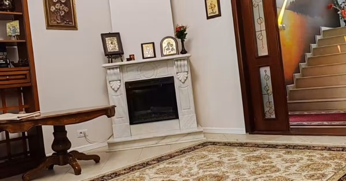 Casă individuală de vânzare cu 5 camere în zona Tătărași, Iași