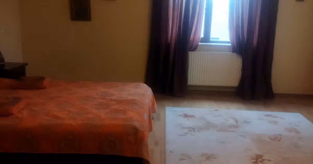 Casă individuală de vânzare cu 9 camere în zona Bucium, Iași