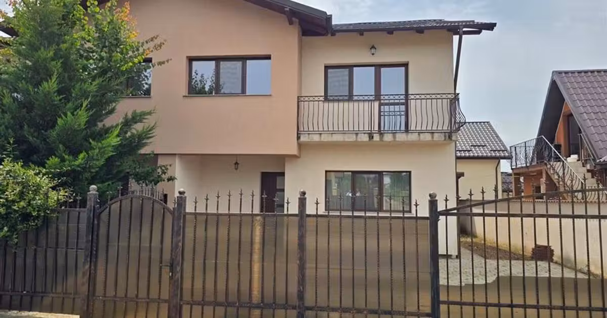 Duplex de vânzare cu 4 camere în zona Lunca Cetățuii, Iași