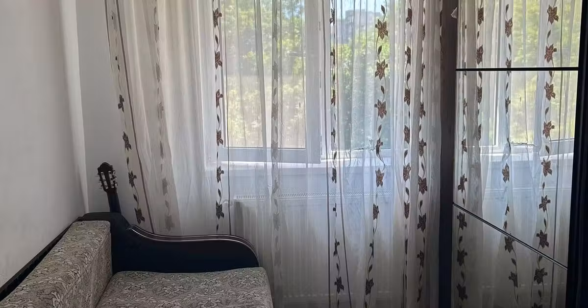 Apartament de vânzare cu 3 camere, mobilat în zona Păcurari, Iași