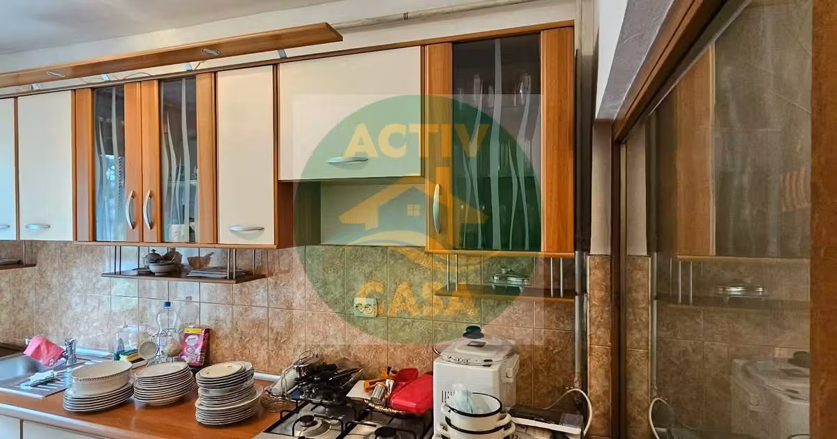 Apartament de vânzare cu 2 camere în Roman