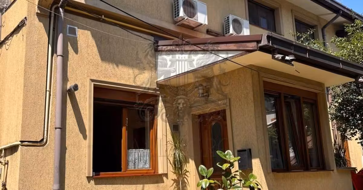 Casă individuală de vânzare cu 5 camere, mobilată în zona Rosetti, Ultracentral