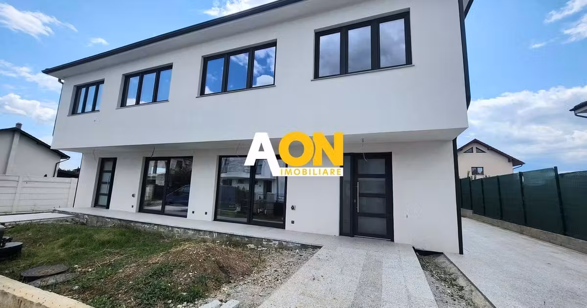 Apartament de vânzare cu 3 camere în zona Cetate, Alba Iulia