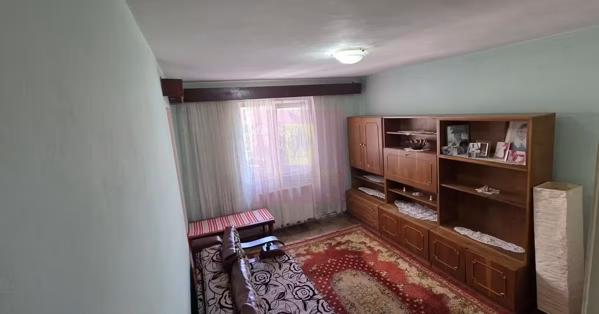Apartament de vânzare cu 3 camere în Câmpina
