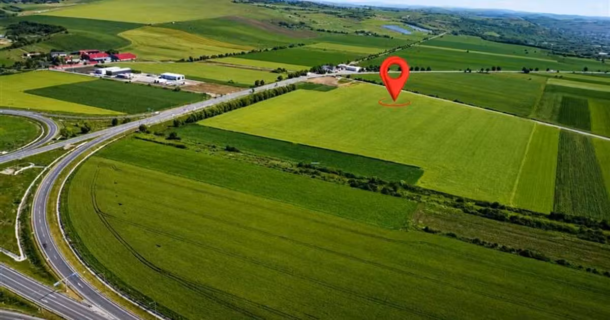 Teren extravilan de vânzare de 8397 mp, în Luduș