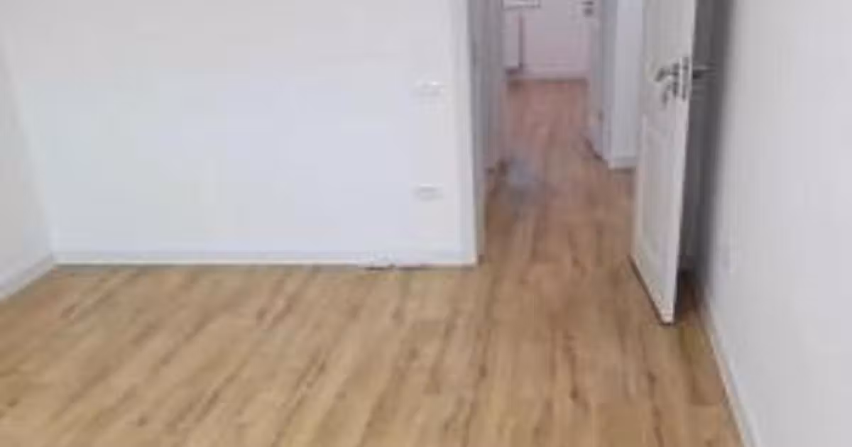 Apartament de vânzare cu 2 camere în zona Trocadero, Constanța