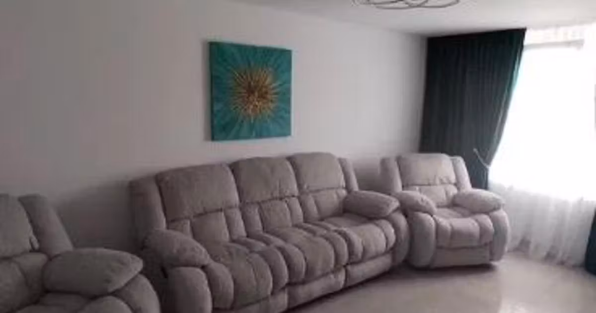 Apartament de vânzare cu 3 camere în zona Titan, Sector 3