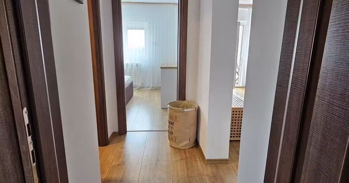 Apartament de vânzare cu 3 camere, mobilat în zona Drumul Taberei, Sector 6