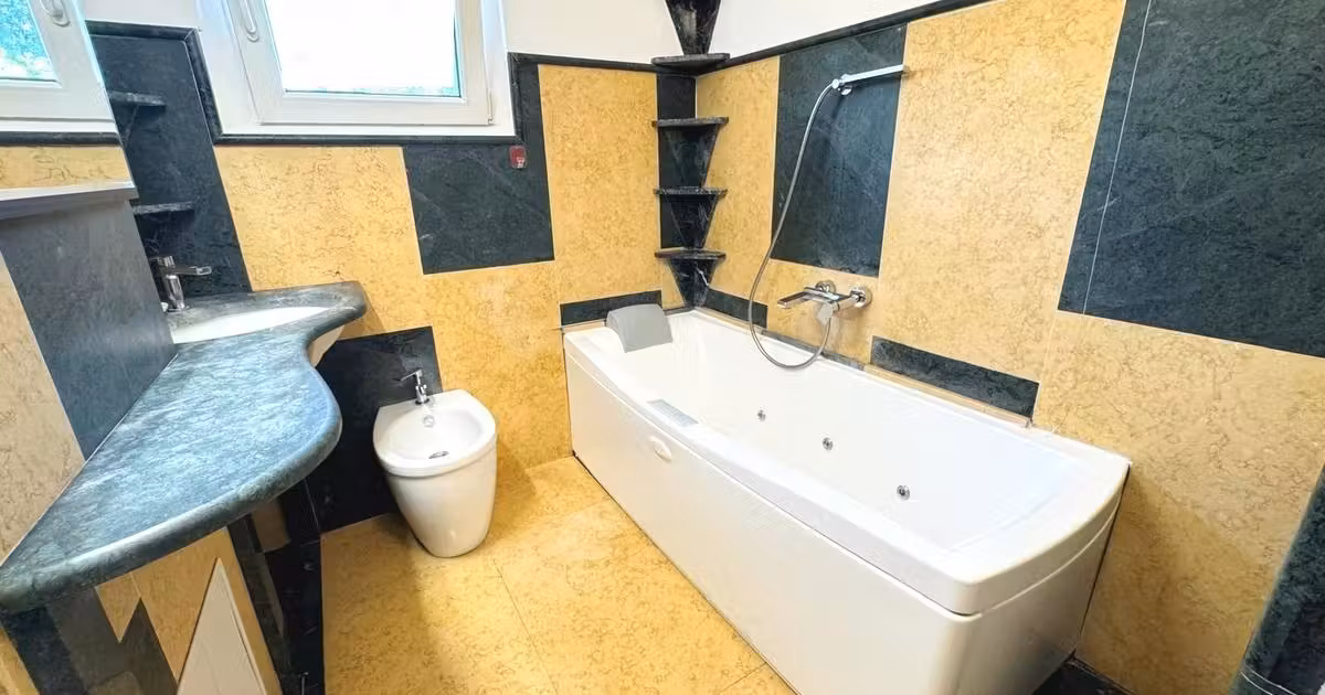 Apartament de vânzare cu 4 camere în zona Mircea cel Bătrân, Iași