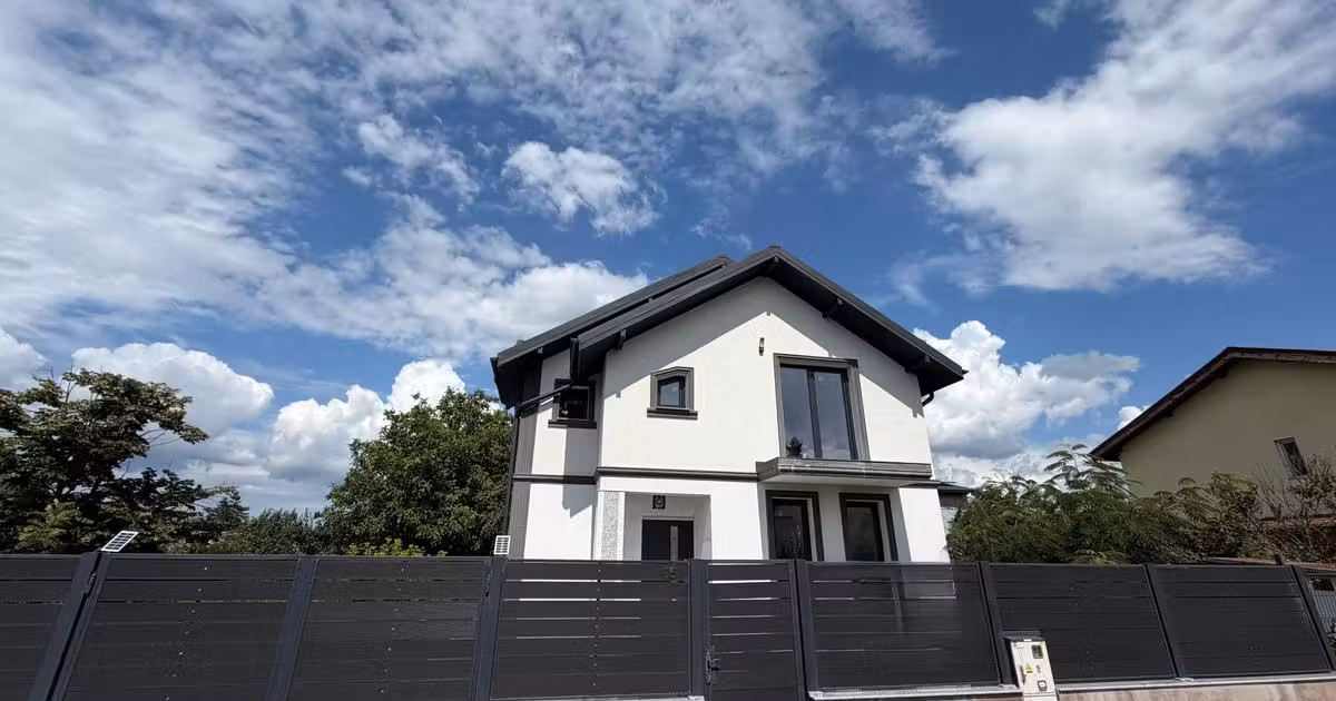 Casă individuală de vânzare cu 5 camere în Buftea