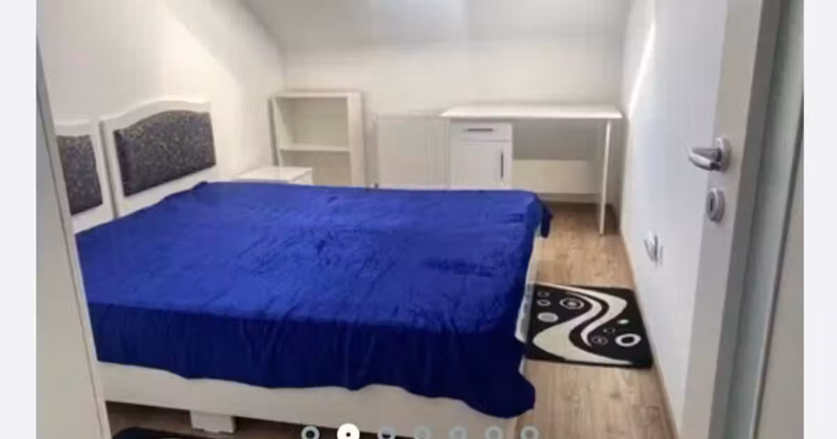 Apartament de vânzare cu 3 camere, mobilat în zona Palat, Iași