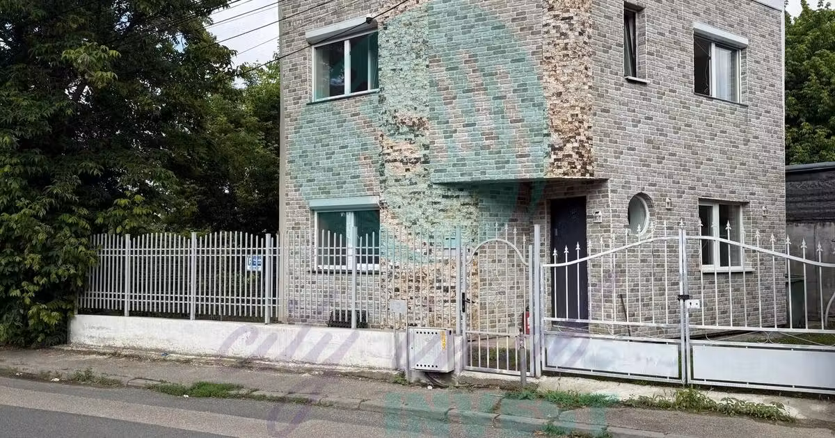Casă individuală de vânzare cu 2 camere în zona Vitan, Sector 3