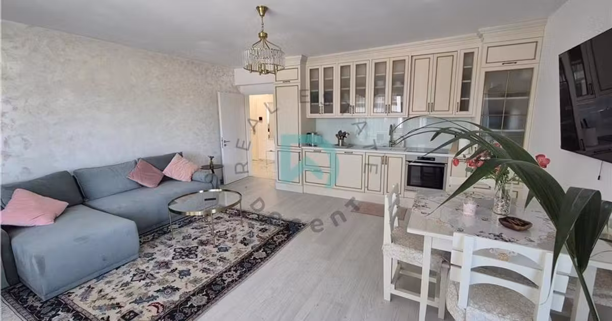 Apartament de vânzare cu 3 camere în zona Tractorul, Brașov