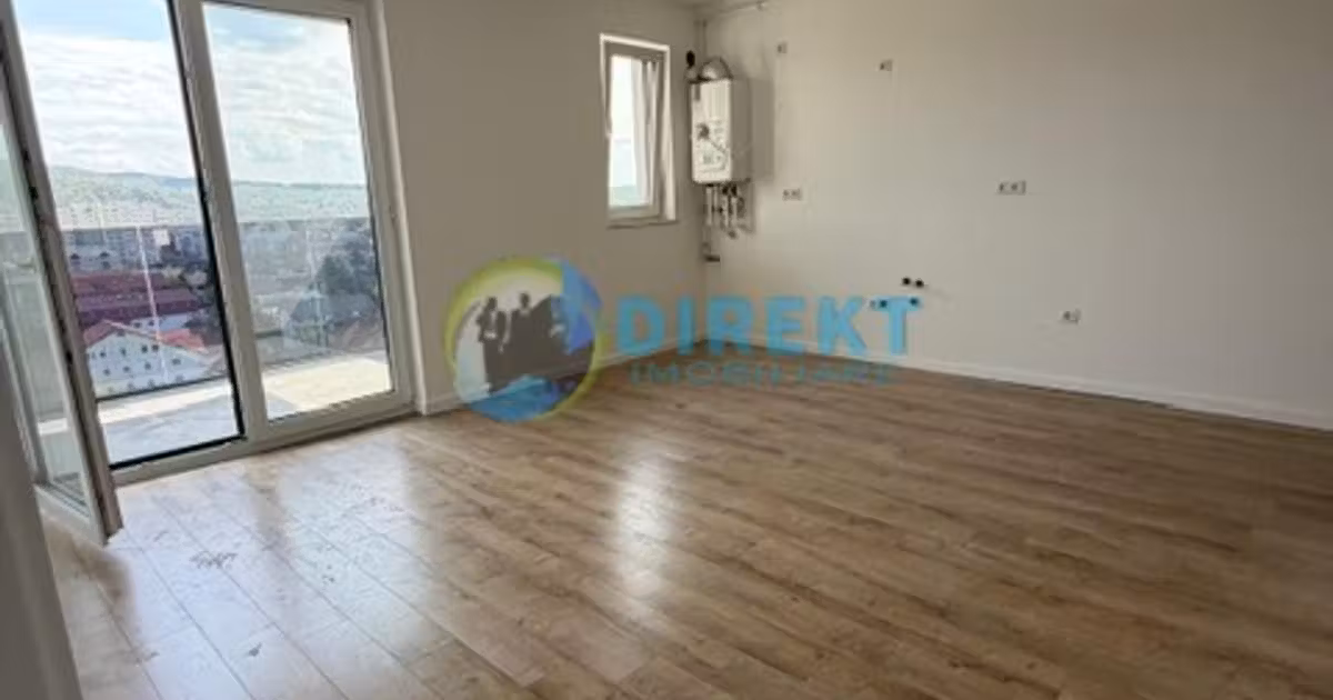 Apartament de vânzare cu 3 camere în zona Decebal, Bistrița