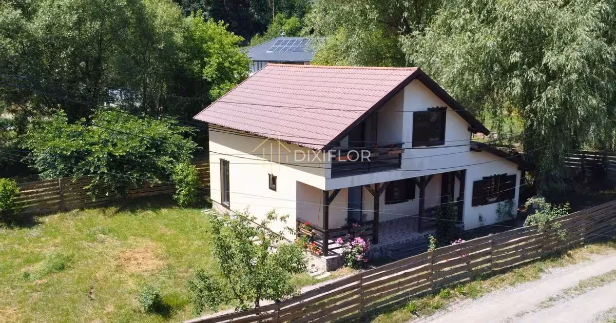 Casă individuală de vânzare cu 4 camere în Tofalău