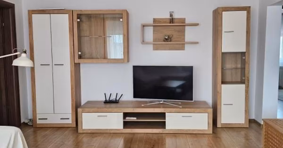Apartament de vânzare cu 3 camere, mobilat în zona Drumul Taberei, Sector 6