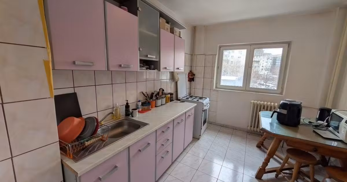 Apartament de vânzare cu 4 camere, mobilat în zona Olteniței, Sector 4