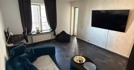 Apartament Văcăresti