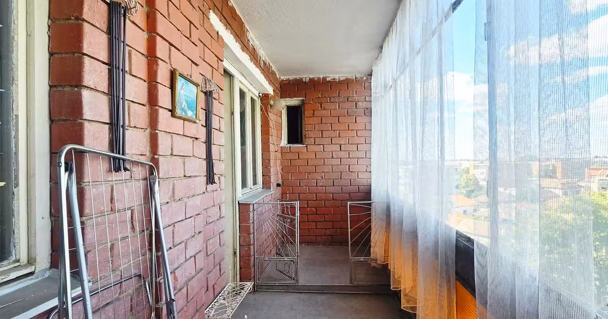 Apartament de vânzare cu 3 camere în zona Aurel Vlaicu, Arad