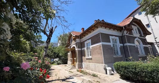Casă Dacia