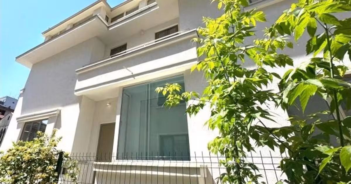 Casă de vânzare cu 10 camere în zona Dorobanți, Sector 1