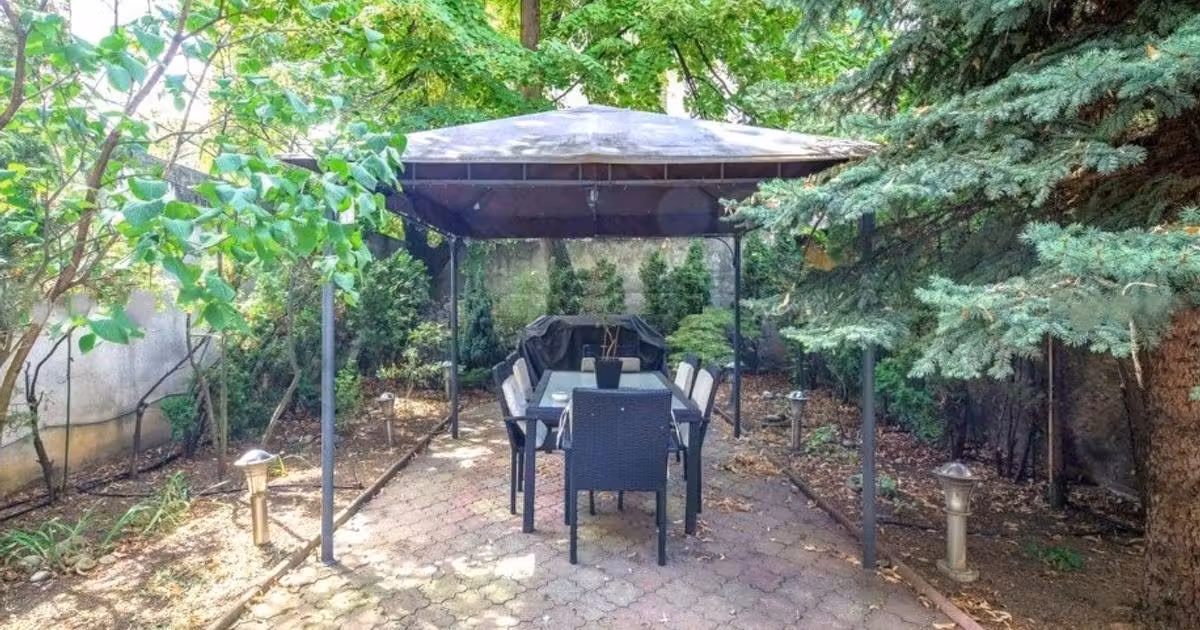 Casă de vânzare cu 8 camere în zona Dorobanți, Sector 1
