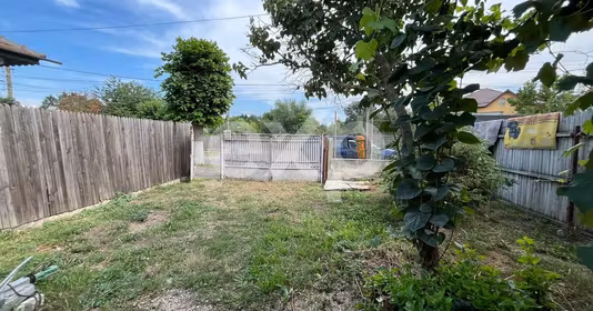 Casă Găești