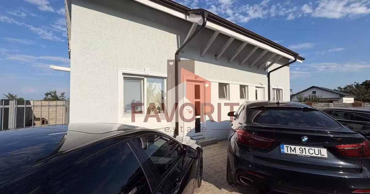 Duplex de vânzare cu 3 camere, mobilat în Sânandrei
