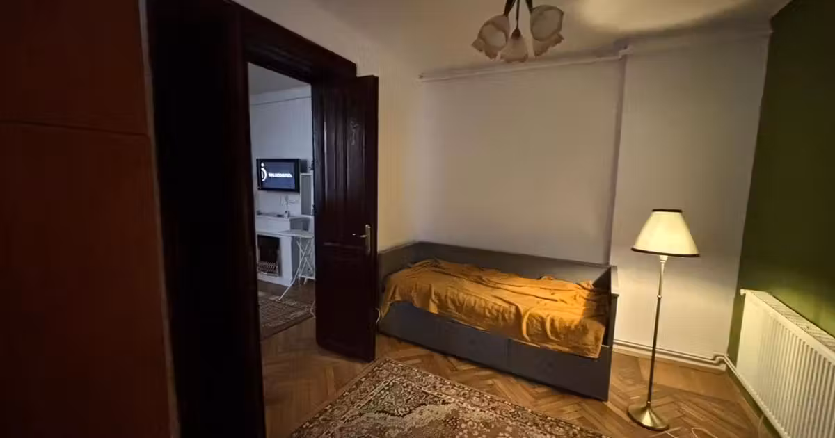 Apartament de vânzare cu 2 camere, mobilat în zona Parcul Carol, Sector 4