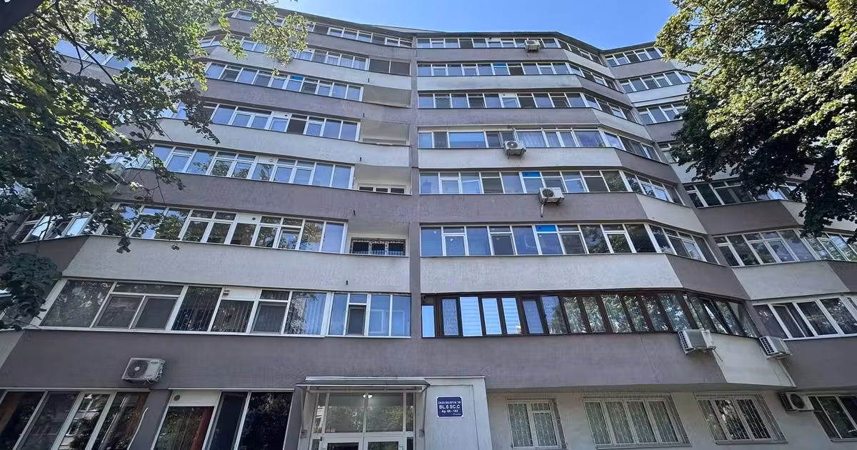 Apartament de vânzare cu 3 camere în zona Giulești, Sector 6