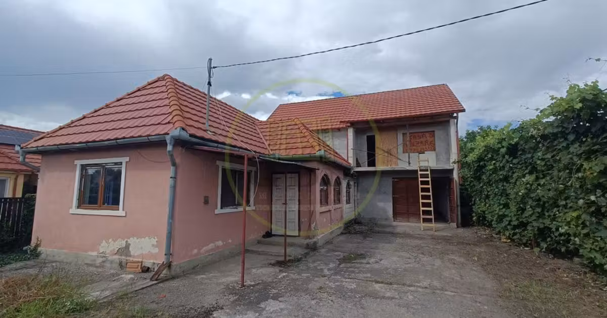 Casă individuală de vânzare cu 5 camere în Suseni