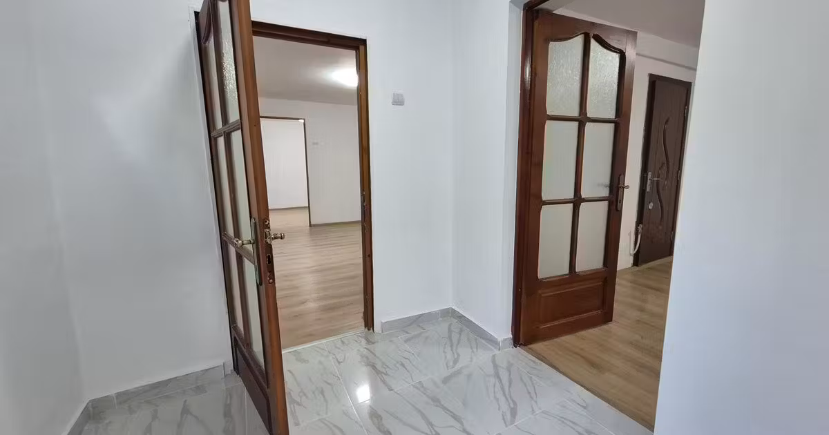 Casă de vânzare cu 3 camere în Mărgineni