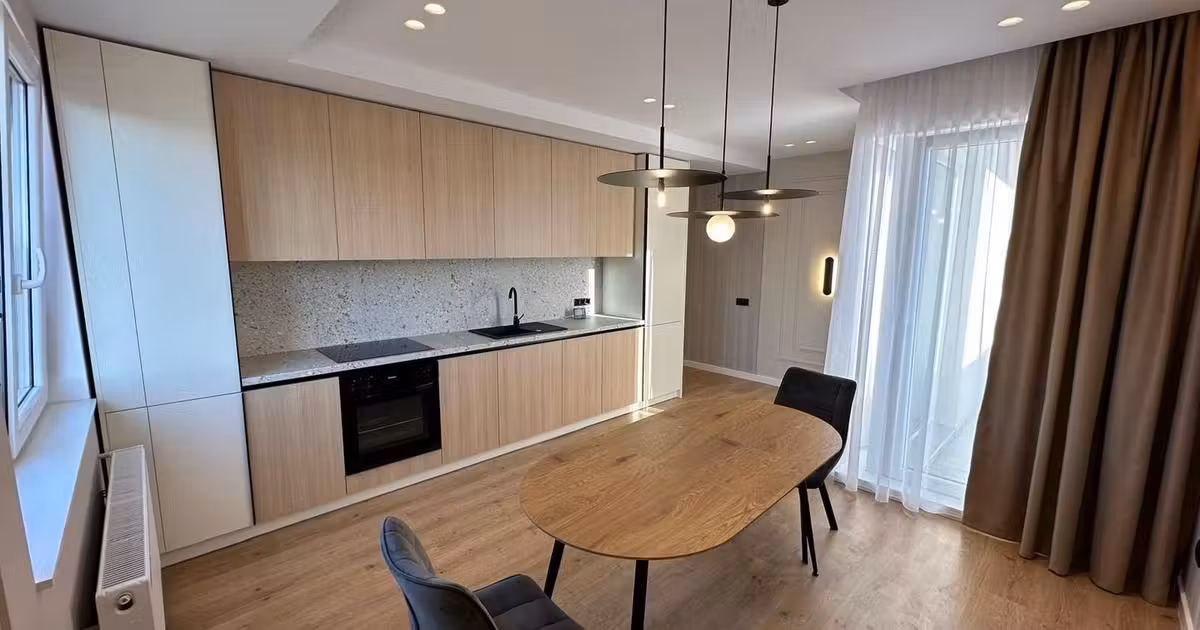 Apartament de vânzare cu 3 camere, mobilat în Florești
