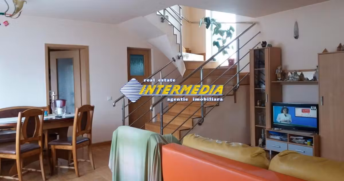 Duplex de vânzare cu 3 camere, mobilat în zona Central, Alba Iulia