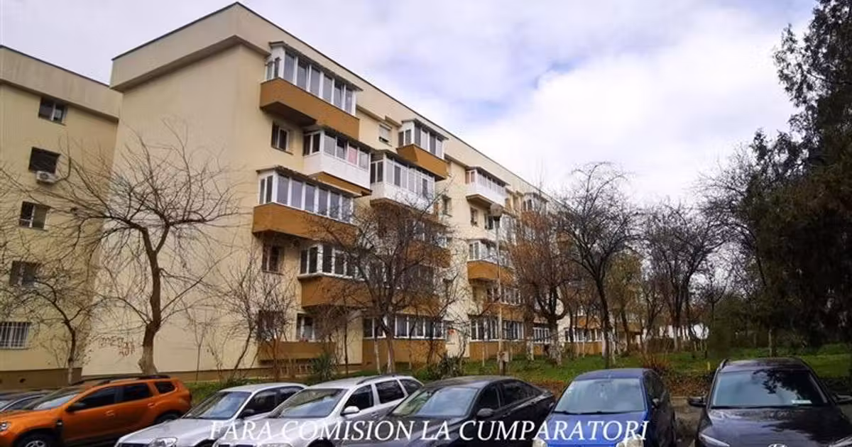 Apartament de vânzare cu 3 camere în zona Cartierul Traian, Râmnicu Vâlcea