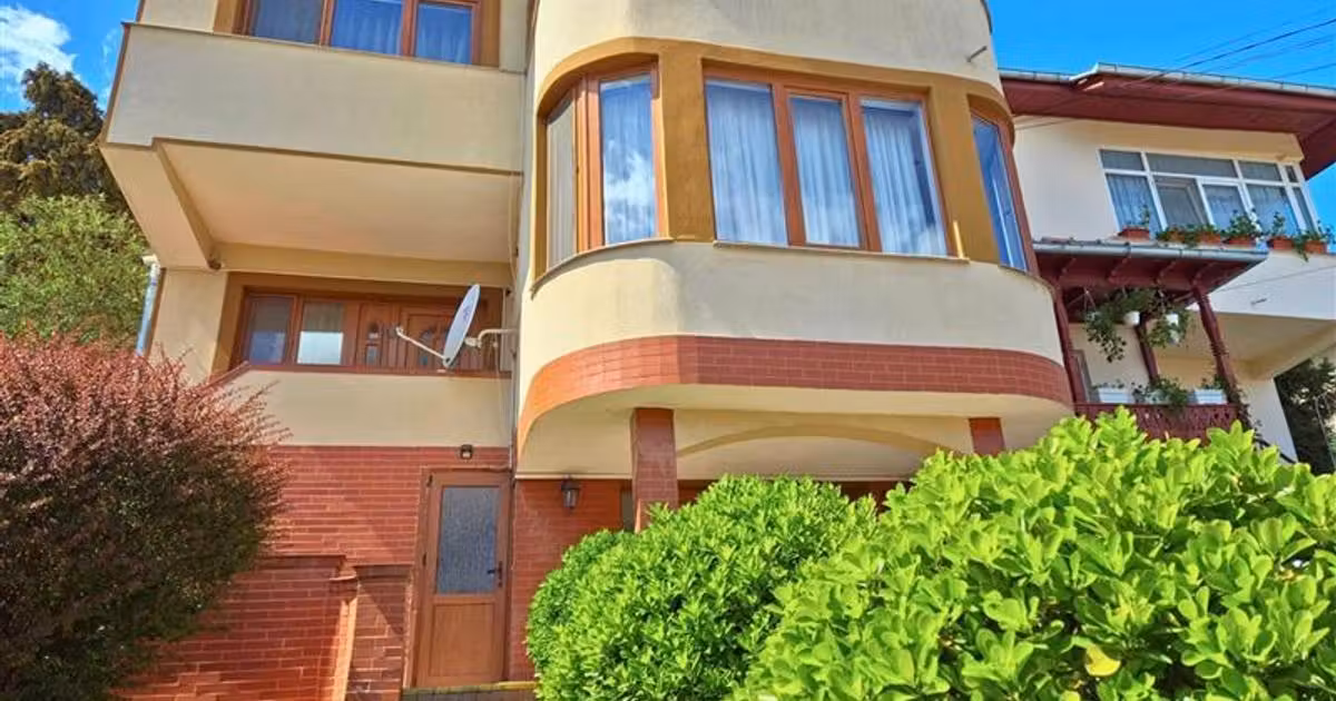 Duplex de vânzare cu 6 camere în zona 1 Mai, Râmnicu Vâlcea
