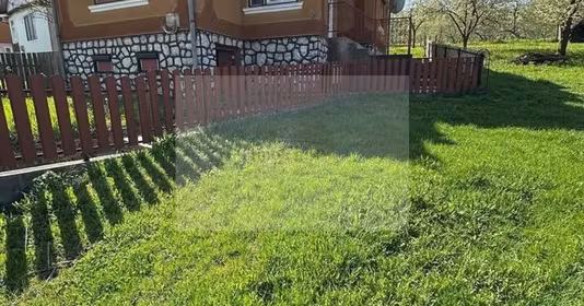 Casă Cacova Ierii