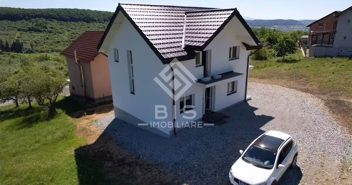 Casă individuală de vânzare cu 5 camere în zona Est, Bistrița