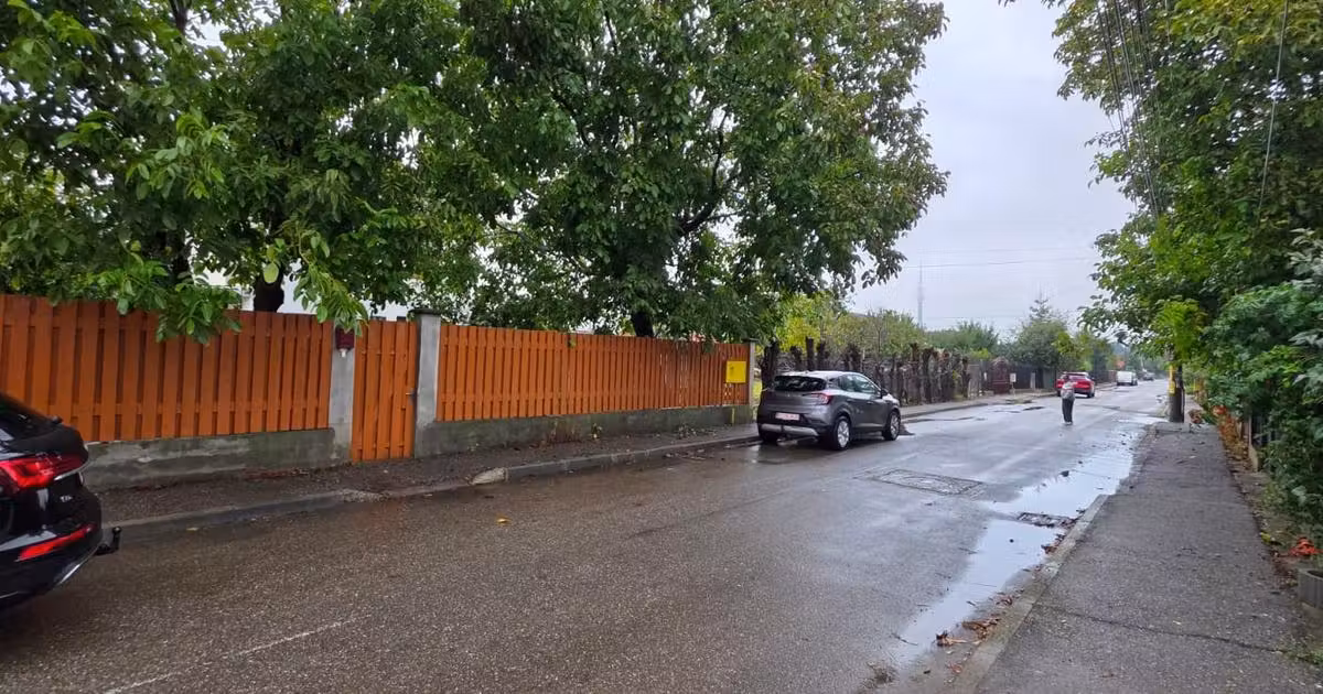 Casă individuală de vânzare cu 4 camere în zona Șerbănești, Bacău
