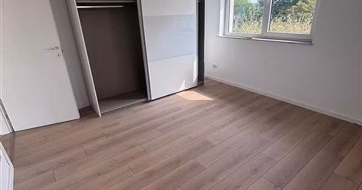 Casă de vânzare cu 4 camere în Corbeanca