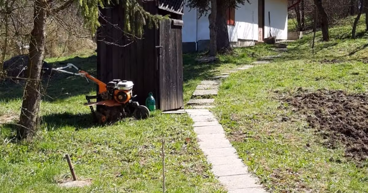 Teren intravilan de vânzare de 1500 mp, în Câmpu Cetății