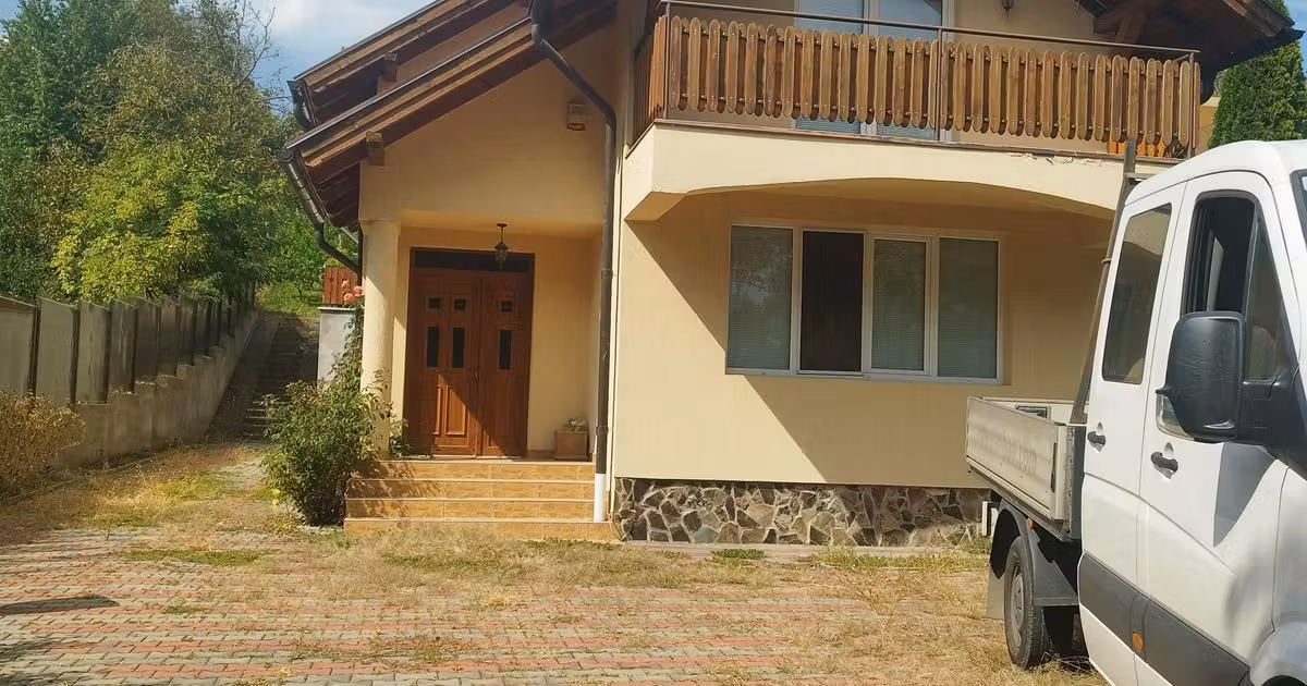 Casă individuală de vânzare cu 5 camere în zona Platou, Târgu Mureș
