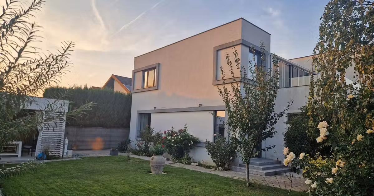 Duplex de vânzare cu 3 camere, mobilat în Dumbrăvița
