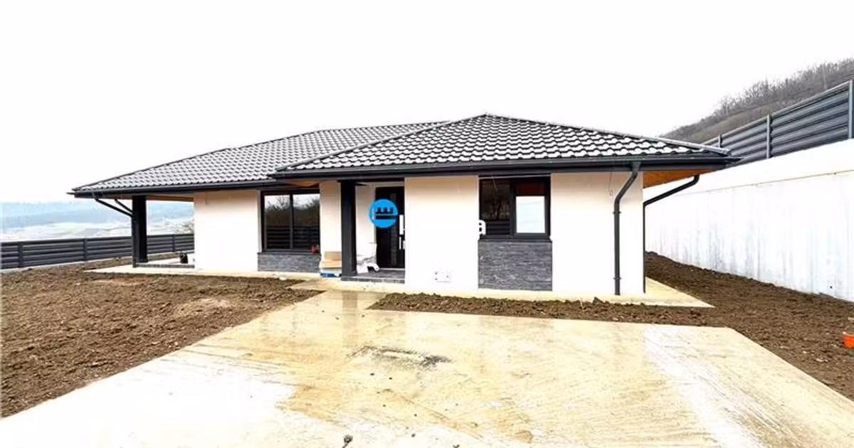 Casă individuală de vânzare cu 4 camere în Hlincea