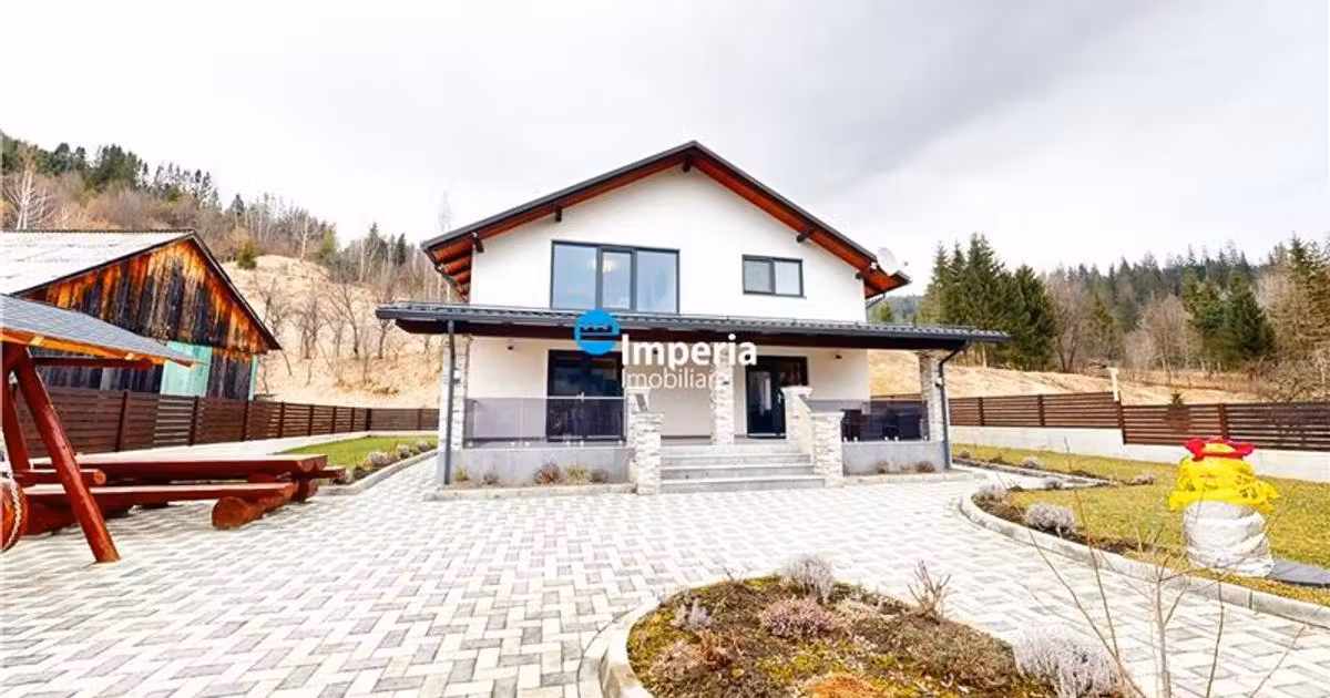 Hotel/Pensiune de vânzare 170 mp în Sucevița