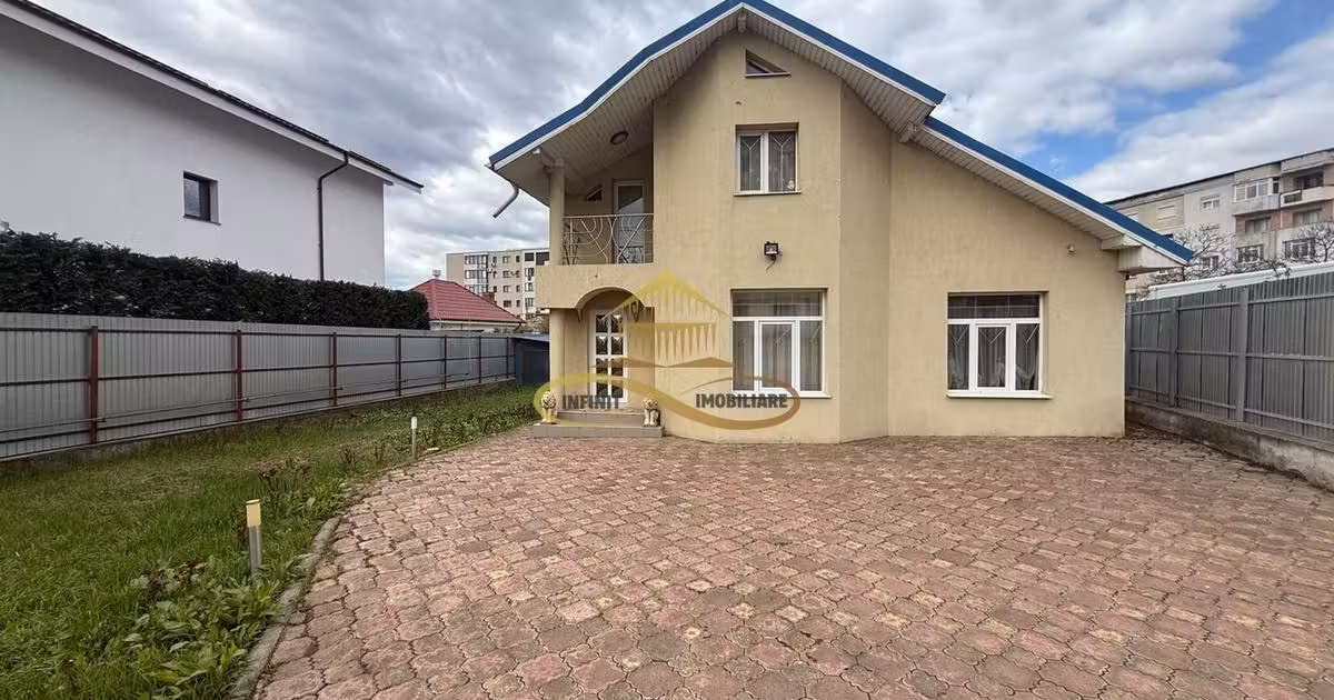 Casă individuală de vânzare cu 4 camere în zona Nord, Bacău