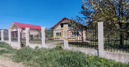 Casă Roșiori