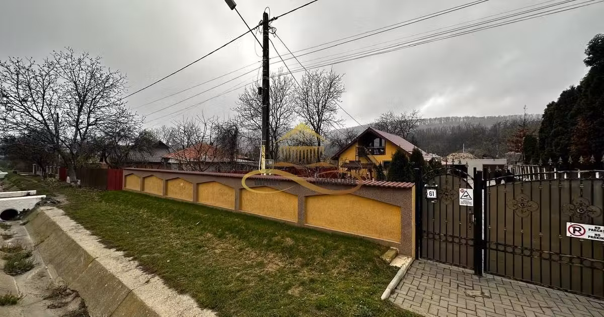 Casă de vânzare cu 3 camere, mobilată în Gheorghe Doja